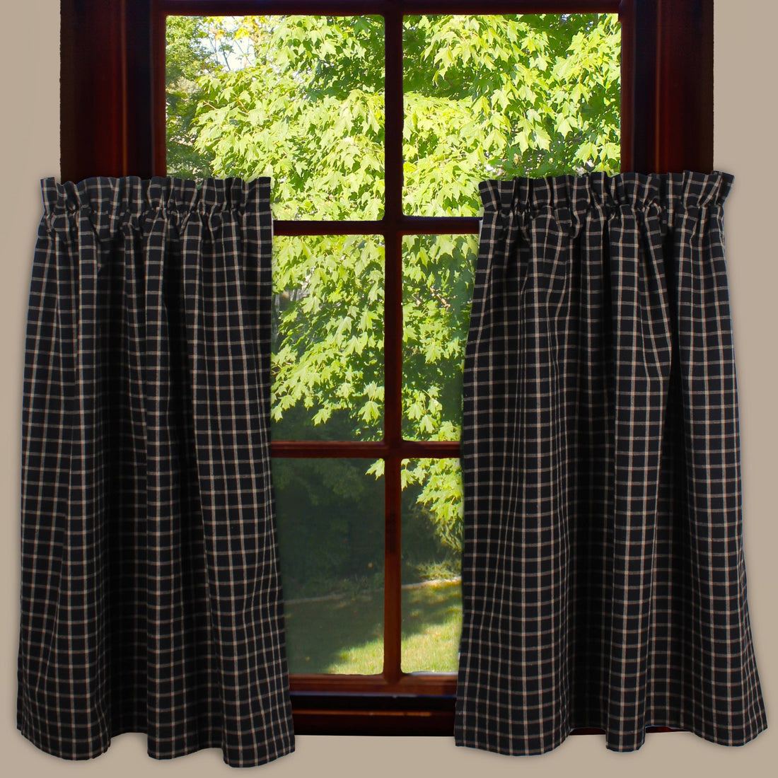 Black and Tan Tiers T3235011