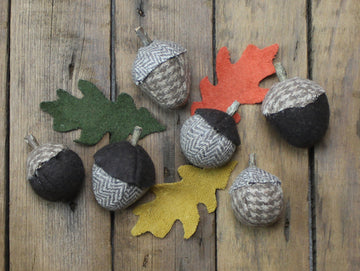 Leaves & Acorns Brown   Home Accents FL022010