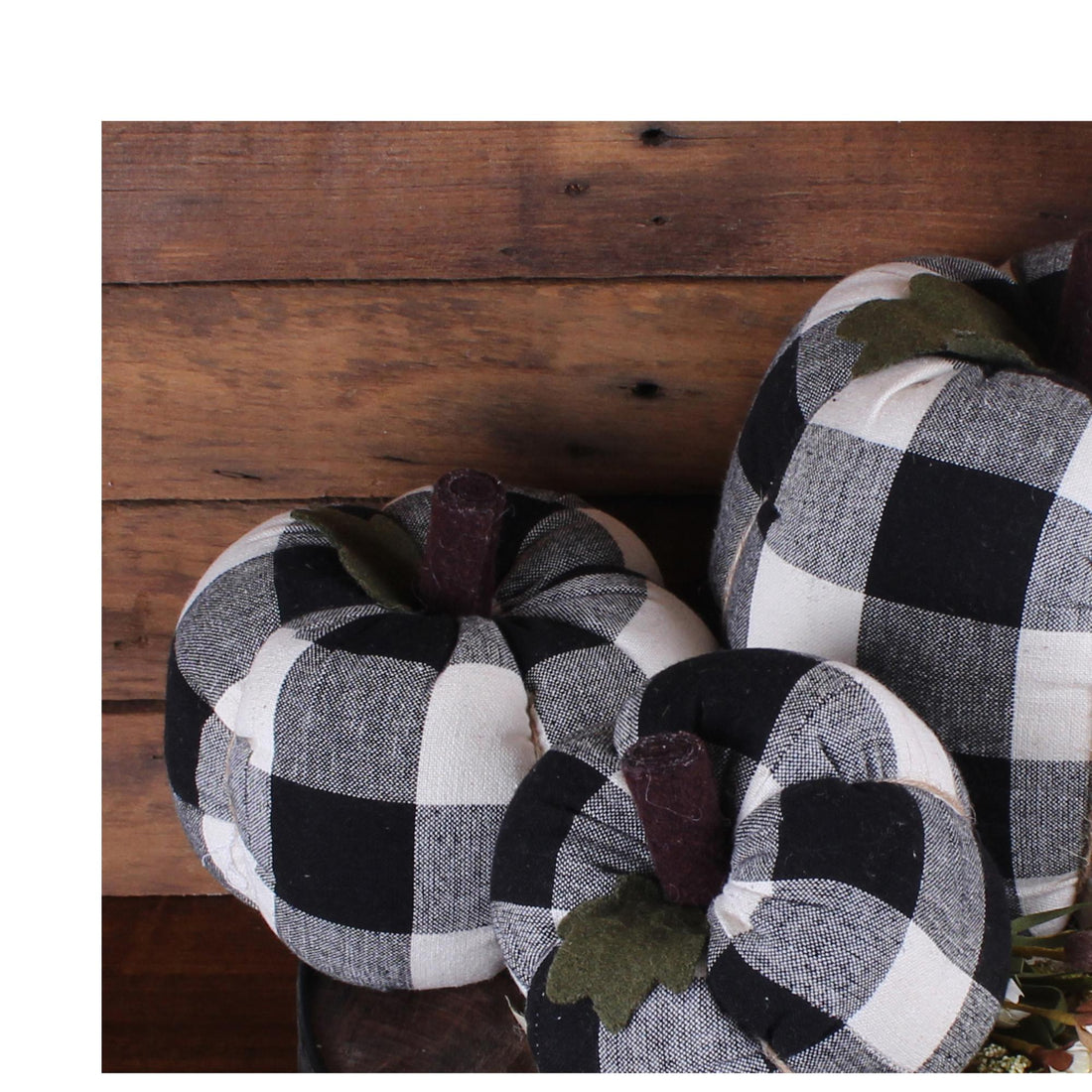 F Buffalo Check Black Mini Pumpkins Set of 3 ON510011