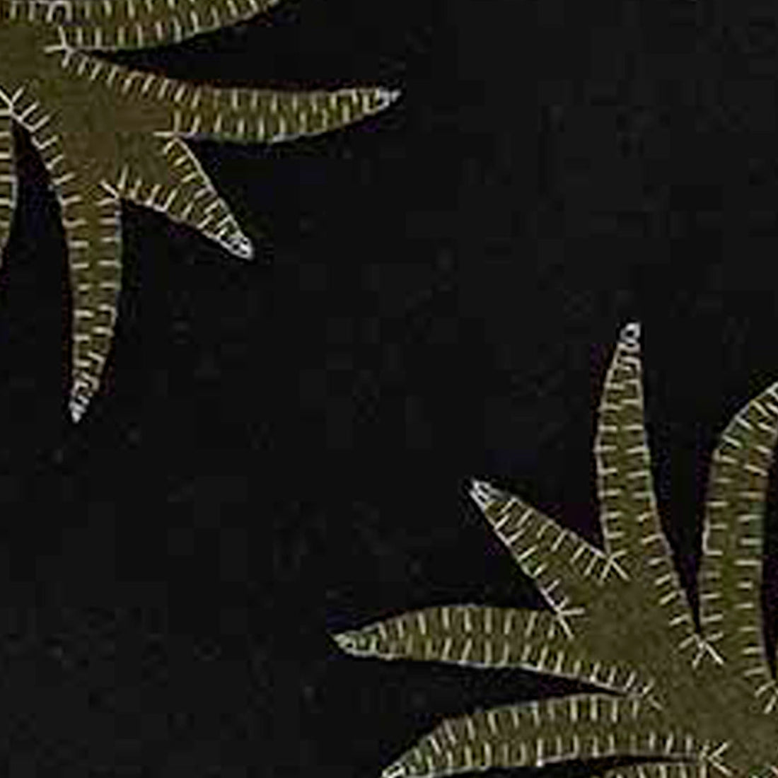 Black Folk Art Pineapple Table Runner TRAR0058